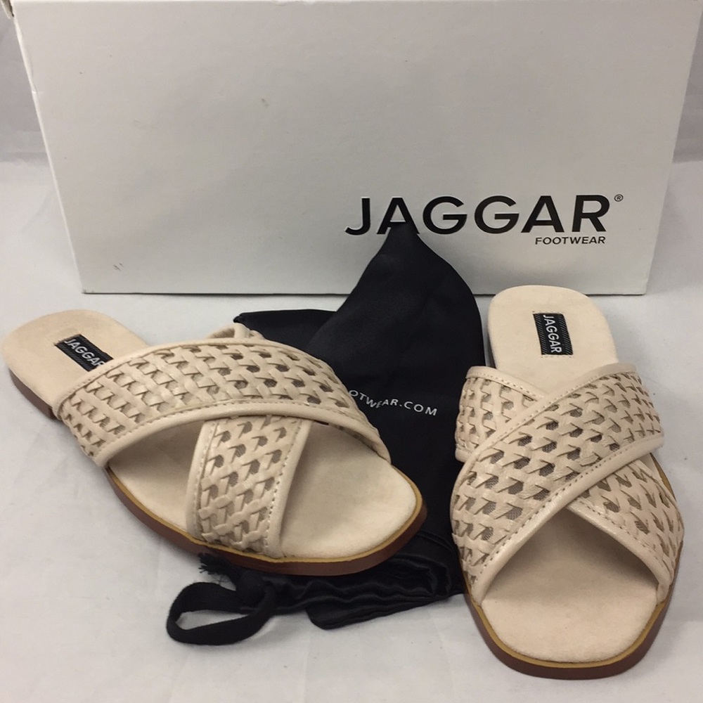 JAGGAR Crossed Flat